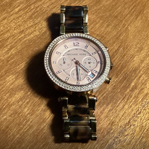 Michael Kors Rose Gold-tone/Tortoise Women’s Watch MK-5538 - Picture 10 of 16